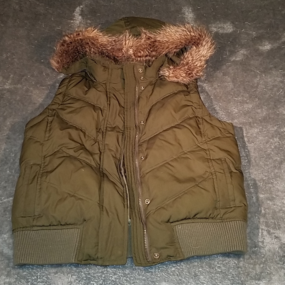 Gap Puffy Vest with detachable fur lined hood